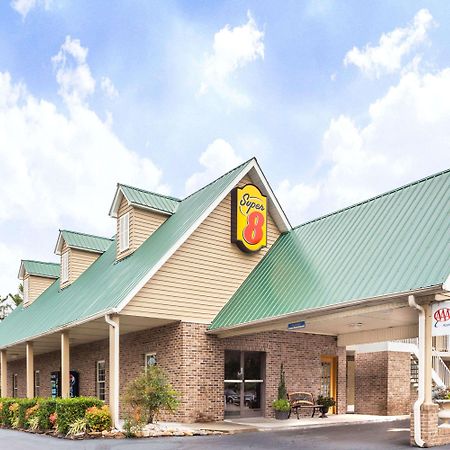 Super 8 By Wyndham Kingston Hotel Екстериор снимка